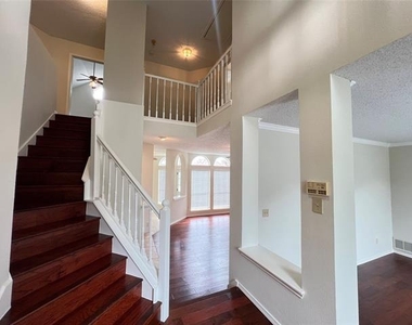 723 Sumner Drive - Photo Thumbnail 10