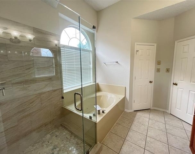 723 Sumner Drive - Photo Thumbnail 18