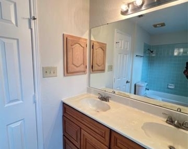 723 Sumner Drive - Photo Thumbnail 39