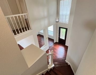 723 Sumner Drive - Photo Thumbnail 9