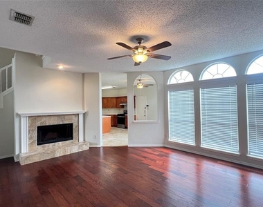 723 Sumner Drive - Photo Thumbnail 13