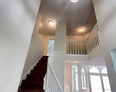 723 Sumner Drive - Photo Thumbnail 36