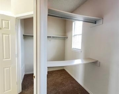 723 Sumner Drive - Photo Thumbnail 20
