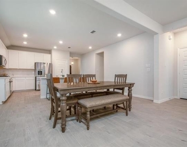 2911 Teak Drive - Photo Thumbnail 6