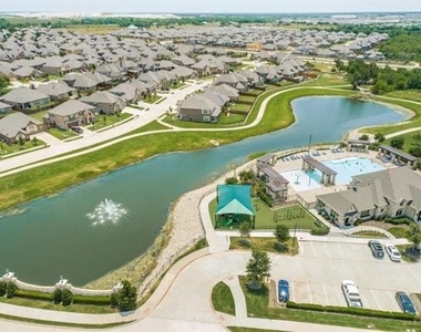 2911 Teak Drive - Photo Thumbnail 13