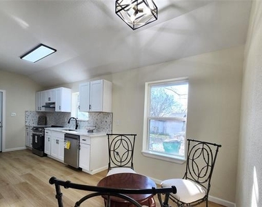 4205 Stuart Street - Photo Thumbnail 4