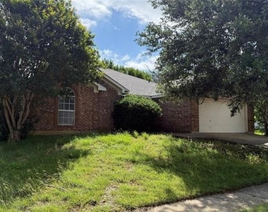8001 Mourning Dove Drive - Photo Thumbnail 2