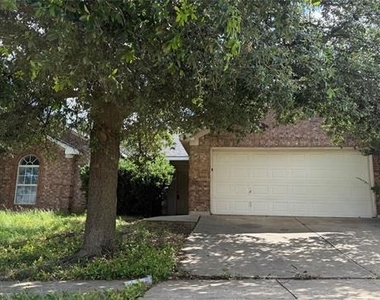 8001 Mourning Dove Drive - Photo Thumbnail 1