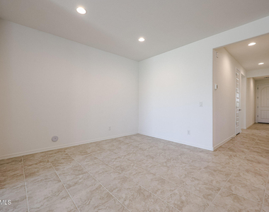 25183 N 172nd Drive - Photo Thumbnail 4