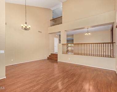 504 N Swallow Lane - Photo Thumbnail 8