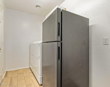 504 N Swallow Lane - Photo Thumbnail 14