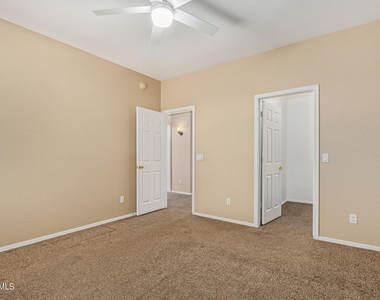 504 N Swallow Lane - Photo Thumbnail 16