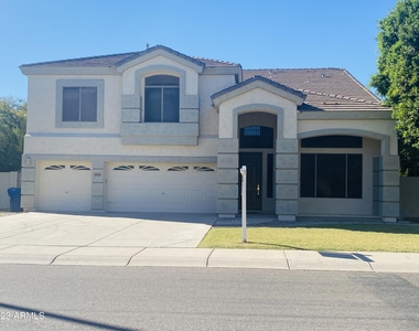 504 N Swallow Lane - Photo Thumbnail 11