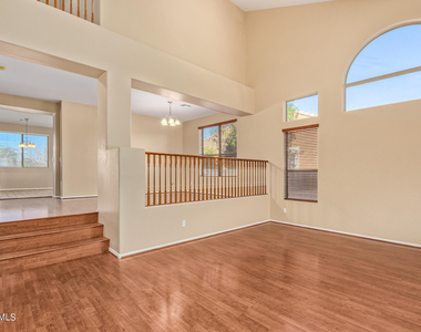 504 N Swallow Lane - Photo Thumbnail 5