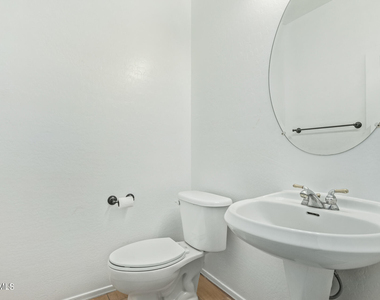 504 N Swallow Lane - Photo Thumbnail 37