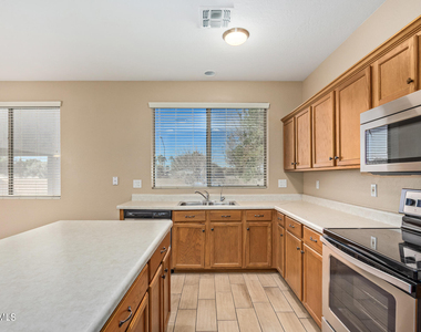 504 N Swallow Lane - Photo Thumbnail 39