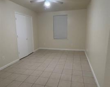 3064 Clover Drive - Photo Thumbnail 5