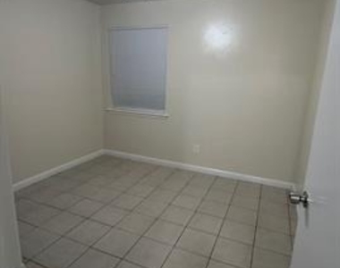 3064 Clover Drive - Photo Thumbnail 6