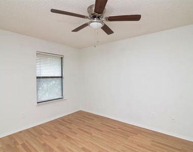 1417 Weiler Boulevard - Photo Thumbnail 11
