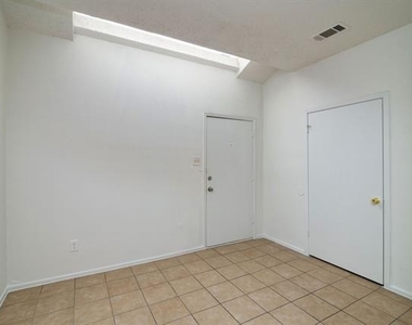 1417 Weiler Boulevard - Photo Thumbnail 5