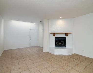 1417 Weiler Boulevard - Photo Thumbnail 4