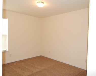 4029 Saint Christian - Photo Thumbnail 15