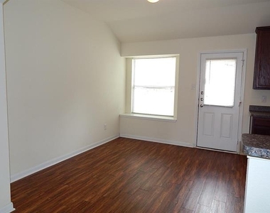 4029 Saint Christian - Photo Thumbnail 7
