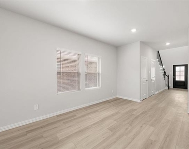 1737 Arches Road - Photo Thumbnail 9
