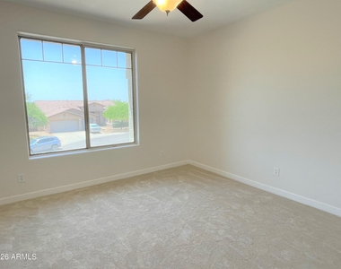 26623 N 44th Street - Photo Thumbnail 20
