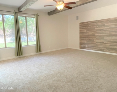 26623 N 44th Street - Photo Thumbnail 13
