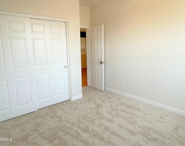 26623 N 44th Street - Photo Thumbnail 23