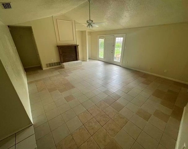 4520 Louisville Drive - Photo Thumbnail 1