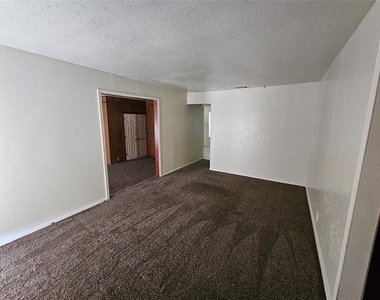 1621 E Park Boulevard - Photo Thumbnail 1