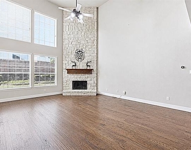 357 Spring Meadow Drive - Photo Thumbnail 4