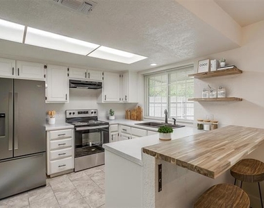1101 Cypress Point - Photo Thumbnail 2