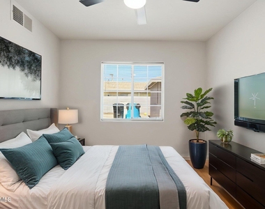 1040 N 16th Street - Photo Thumbnail 21