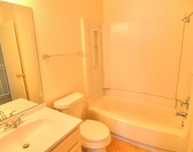 2194 Aspen Drive - Photo Thumbnail 5