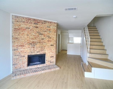 2194 Aspen Drive - Photo Thumbnail 1