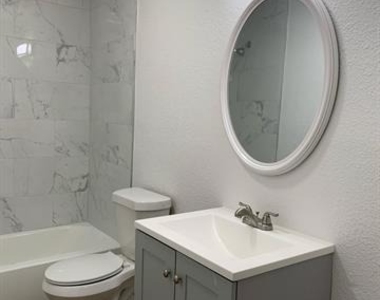 3901 Bois D Arc Street - Photo Thumbnail 16