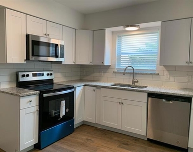 3901 Bois D Arc Street - Photo Thumbnail 3