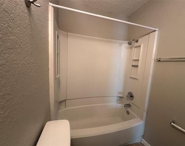 9447 Olde Towne Row - Photo Thumbnail 18