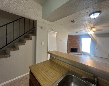 9447 Olde Towne Row - Photo Thumbnail 5