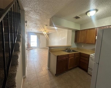 9447 Olde Towne Row - Photo Thumbnail 4