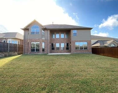 927 Bentley Drive - Photo Thumbnail 34