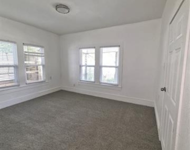 2329 Connor Avenue - Photo Thumbnail 14