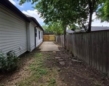 2329 Connor Avenue - Photo Thumbnail 22