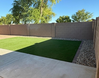 25067 W Dove Trail - Photo Thumbnail 17
