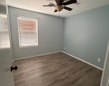 25067 W Dove Trail - Photo Thumbnail 12