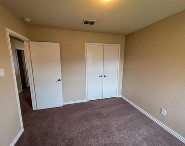 604 Trillium Lane - Photo Thumbnail 1