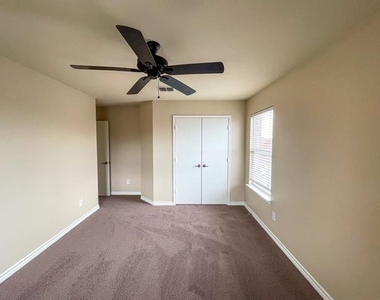 604 Trillium Lane - Photo Thumbnail 3